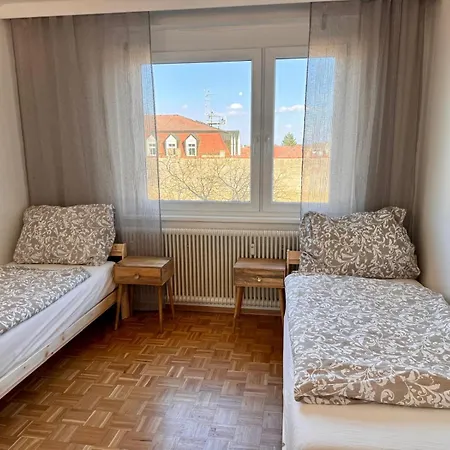 Apartament Zentral & Im Gruenen, Moderne Balkonwohnung Nahe Wien